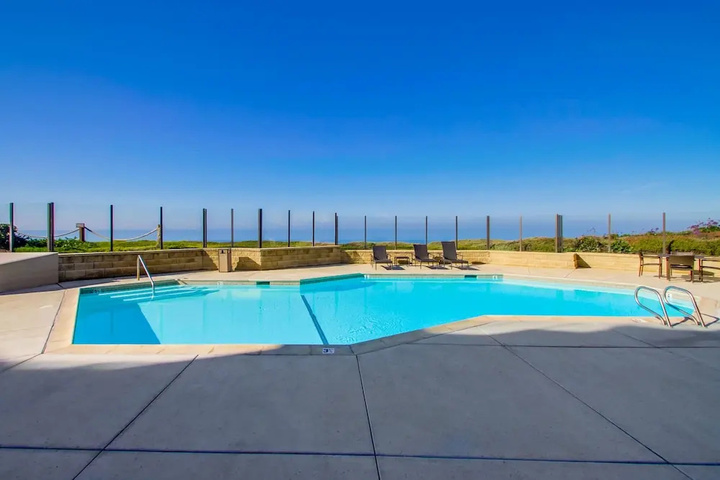 Work-Friendly Oceanfront Condo with Pool and Spa Access SURF25 by RedAwning
