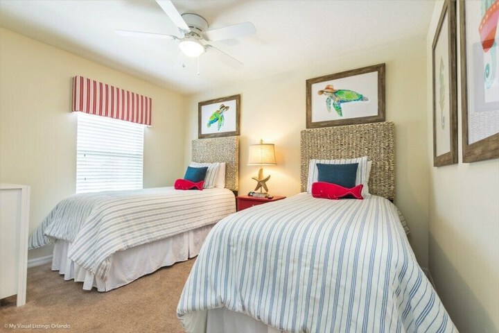 Room 16 of 32