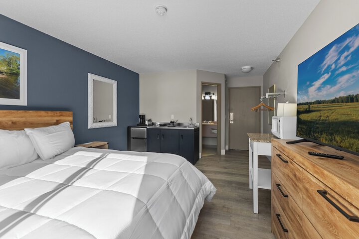 Nisswa Hotel and Suites