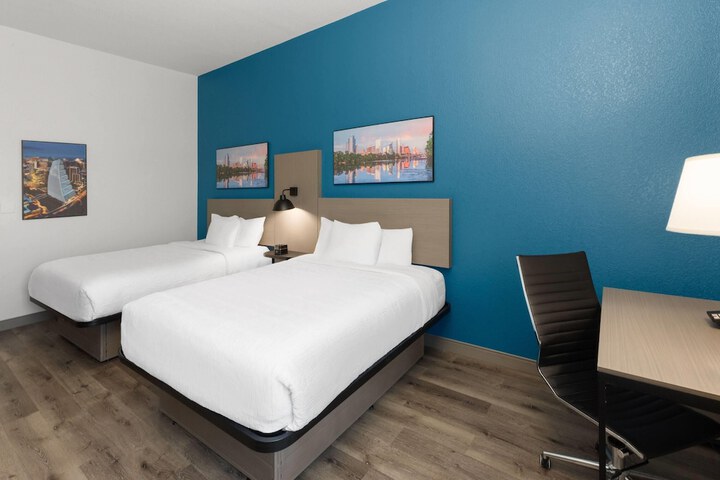 La Quinta Inn & Suites by Wyndham Kyle - Austin South