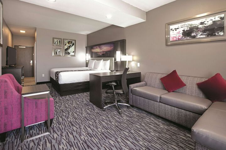 Room 26 of 33