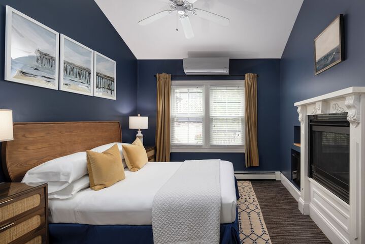 Crowne Pointe Historic Inn & Spa - Adults Only
