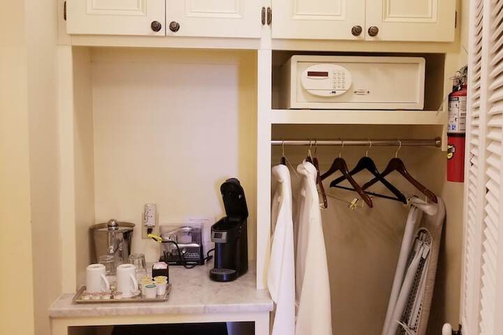 Room 26 of 43