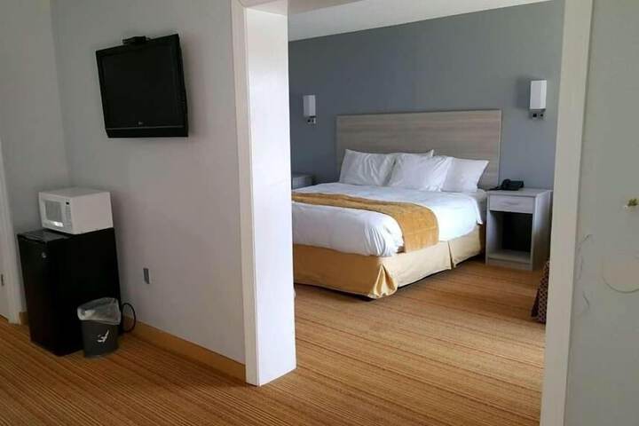 Room 12 of 28
