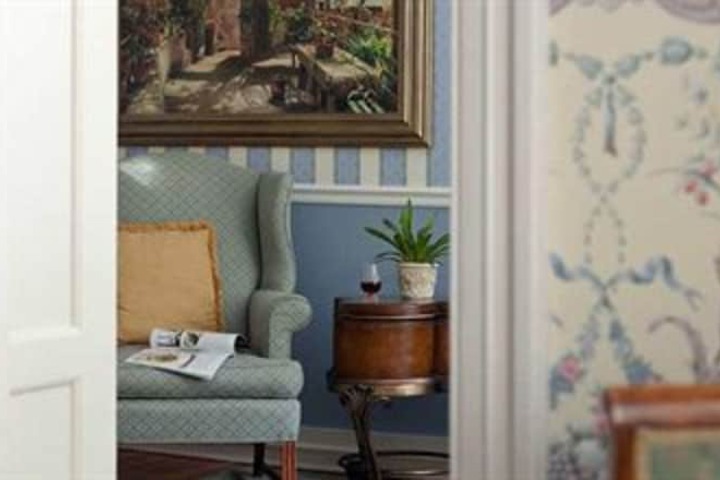 Albemarle Inn