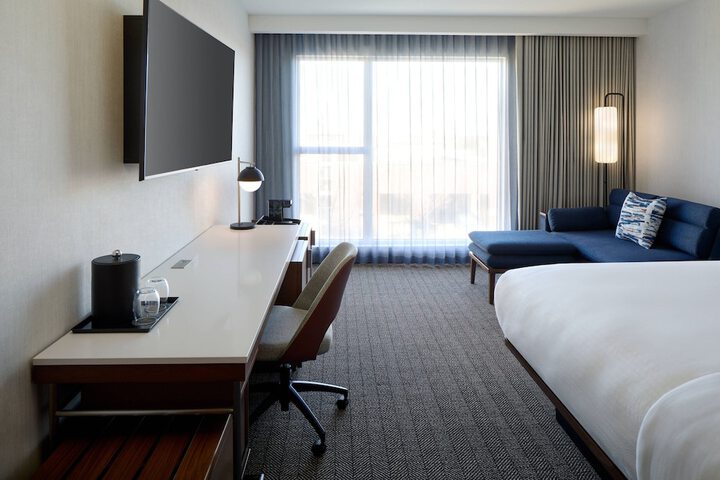 Courtyard by Marriott Montreal Laval
