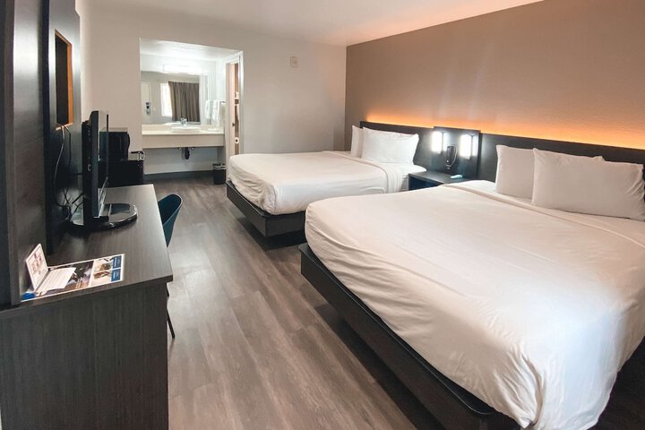 Room 18 of 29