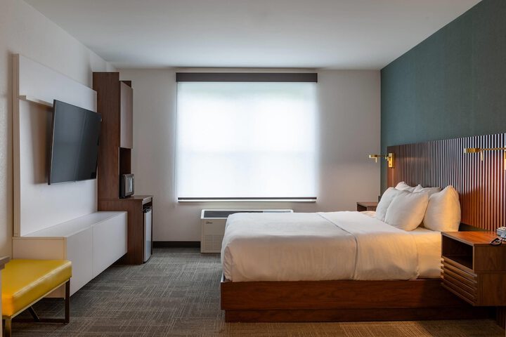 Comfort Inn & Suites Near Burke Mountain