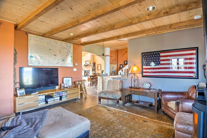 Family-friendly Del Norte Home w / Stunning Views!
