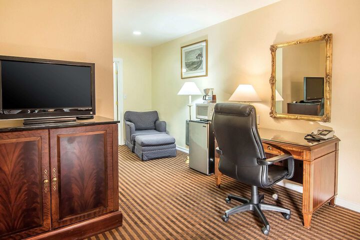 Room 42 of 78