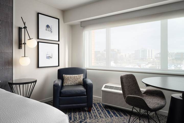 Sheraton Erie Bayfront Hotel