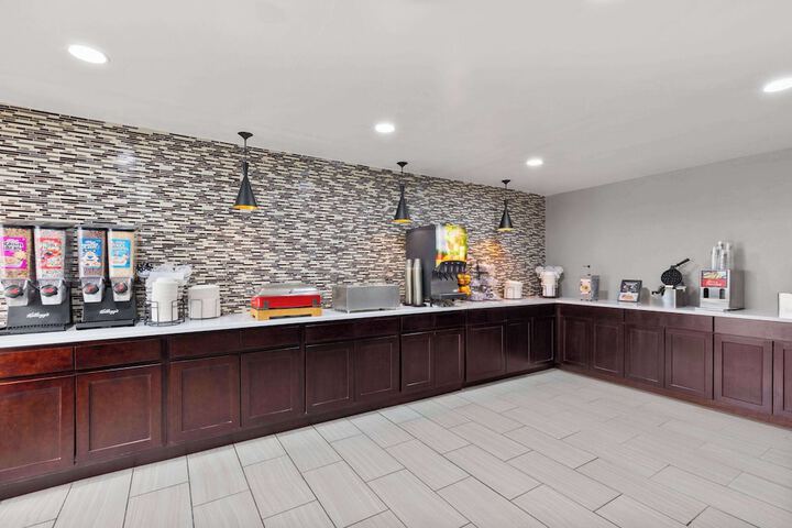 Breakfast/Coffee Service 42 of 47