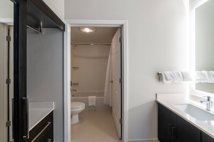 Room 18 of 30