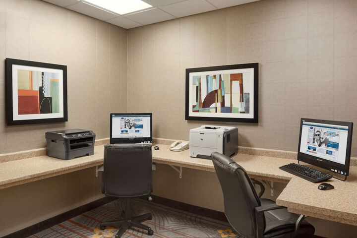 Business Center 28 of 28