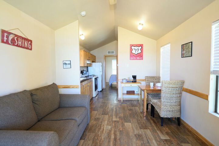 Red Leaf Cottages