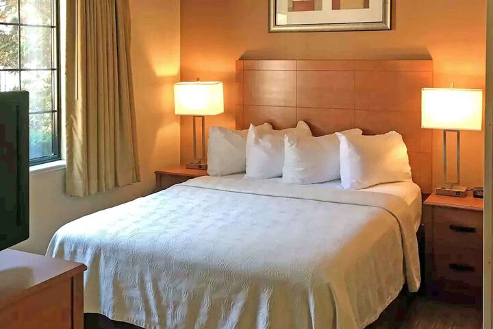 Room 17 of 29