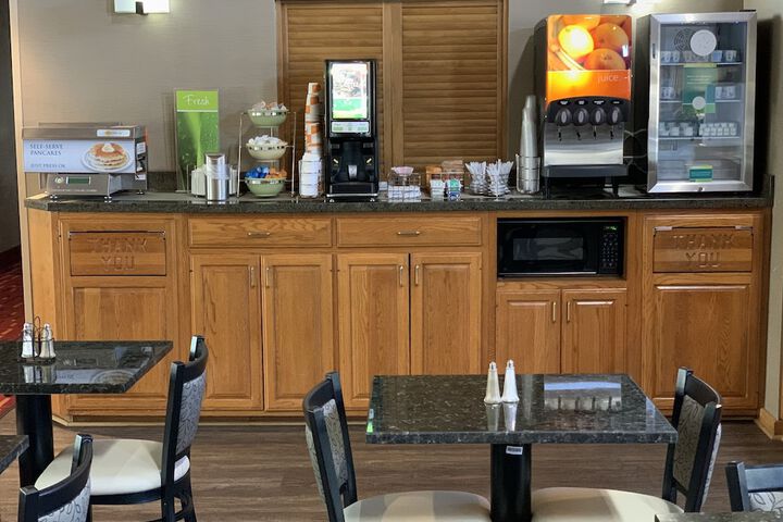 Breakfast/Coffee Service 72 of 88