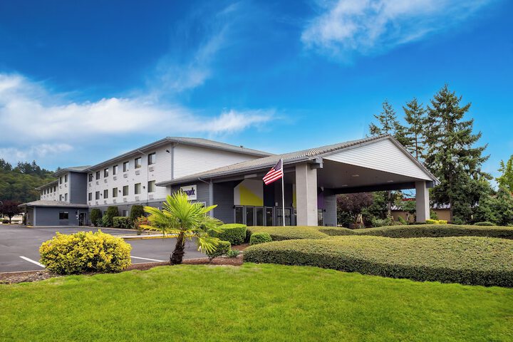 Spark by Hilton - Kent Seattle