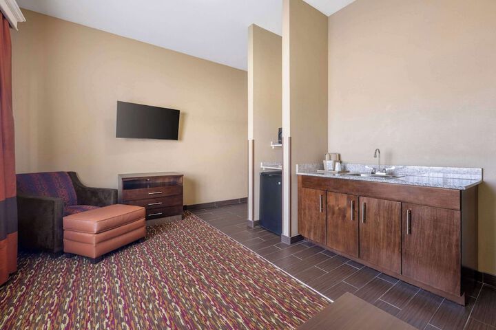 Room 51 of 73