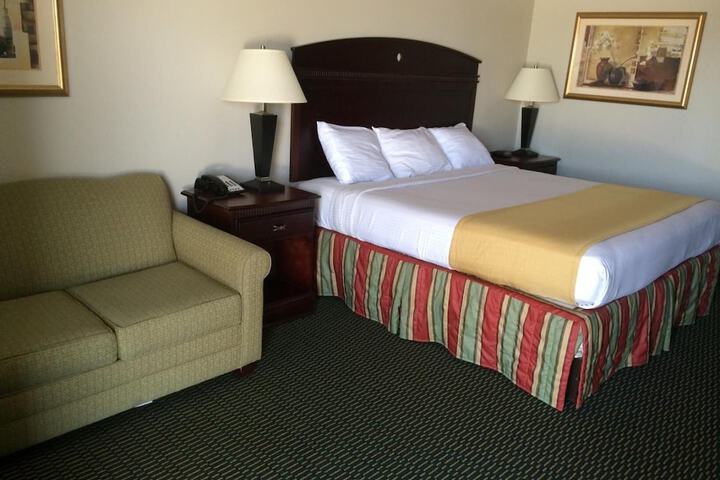 Room 8 of 25