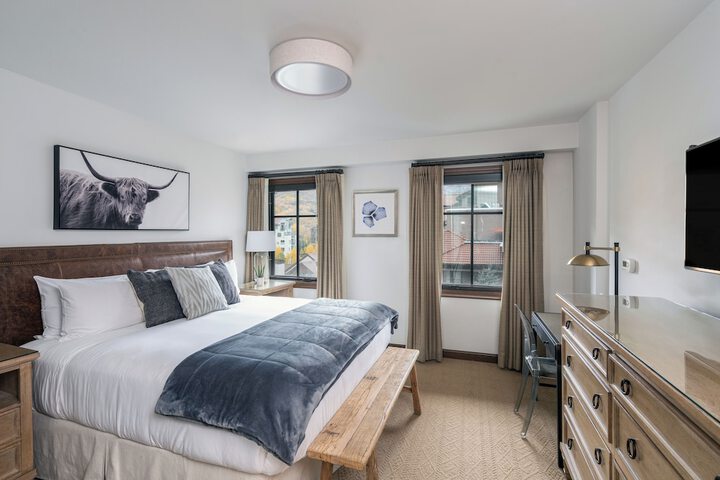 Madeline Hotel & Residences Auberge Collection