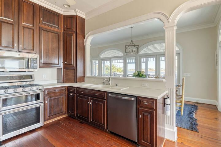 Haven by Avantstay Luxury Beachfront Home w / Pool & Gorgeous Patios