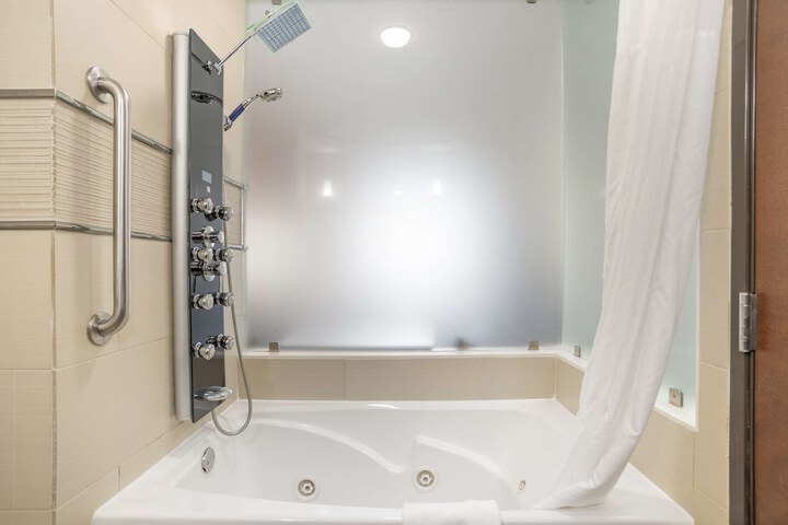 Best Western Plus Flowood Inn & Suites