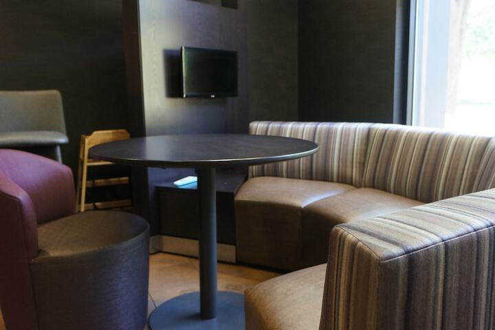 Hotel Interior 22 of 100