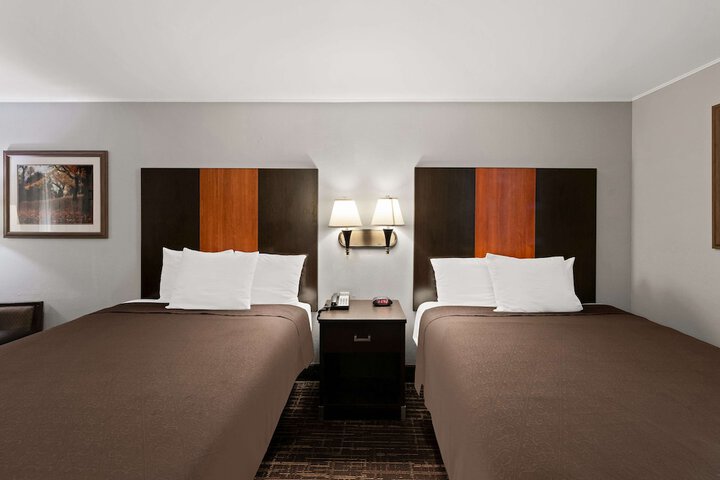 Room 11 of 29