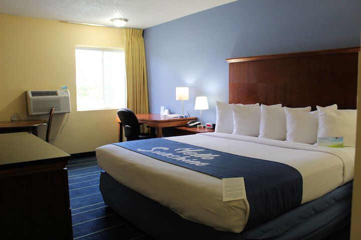 Room 43 of 60