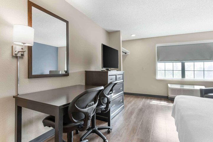Room 62 of 87