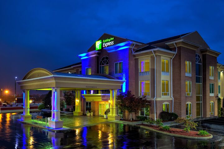 Hotel 2 of 50