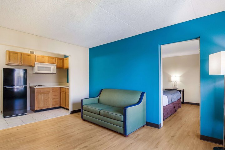 Room 25 of 36