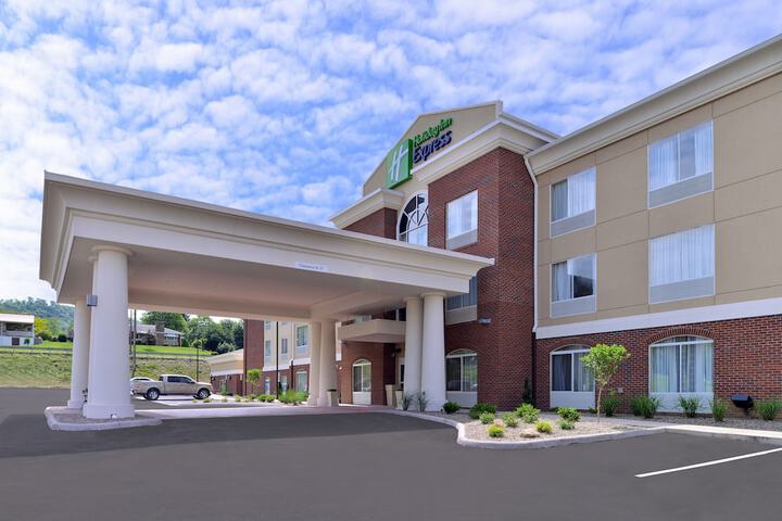 Hotel 3 of 82