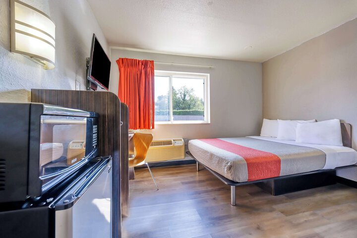 Room 19 of 25