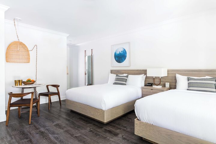 Room 44 of 108
