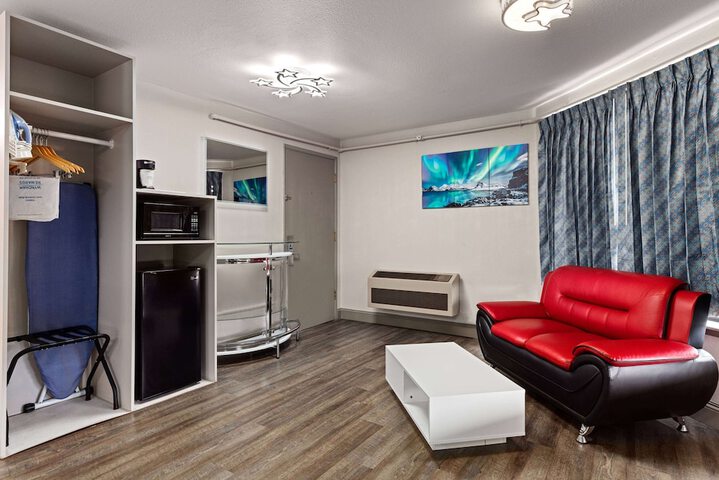 Room 15 of 60