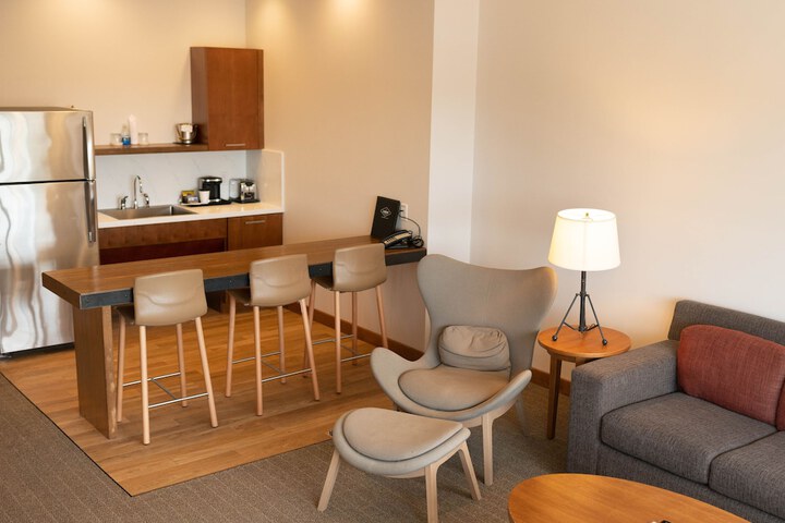 The Lismore Eau Claire - a DoubleTree by Hilton