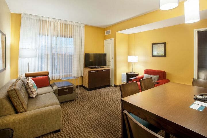 Room 16 of 34