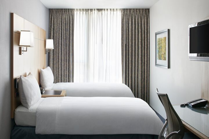 Room 30 of 48