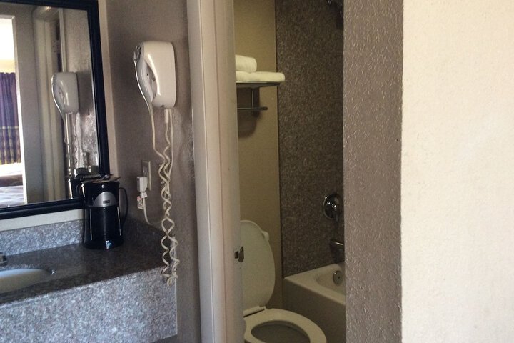 Super 8 by Wyndham Chattanooga / East Ridge