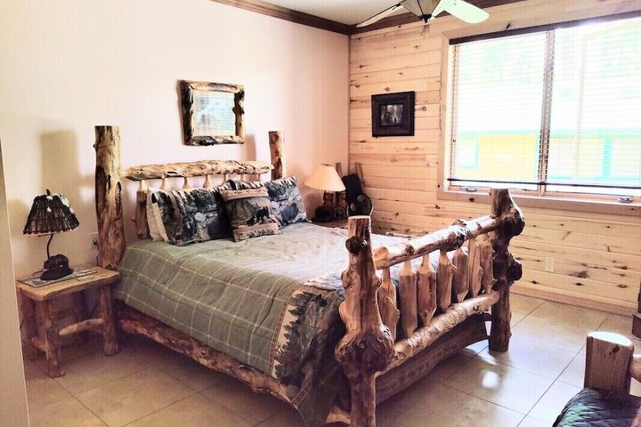 Elktrace Bed & Breakfast