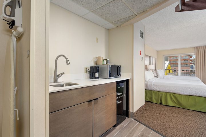 Room 30 of 62