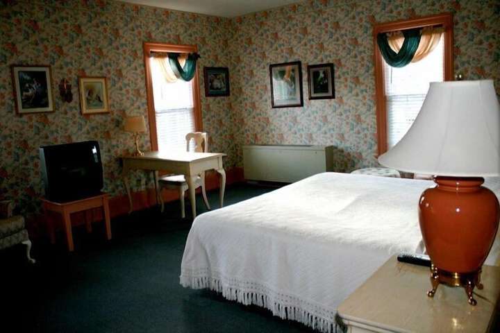 Room 35 of 42