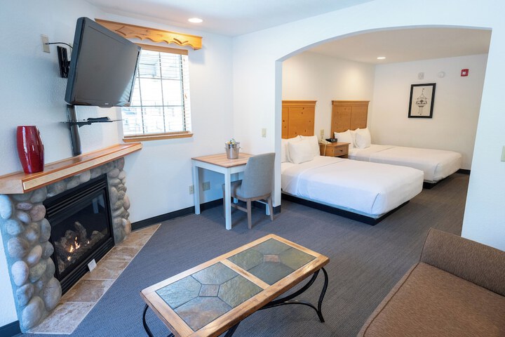 Icicle Village Resort