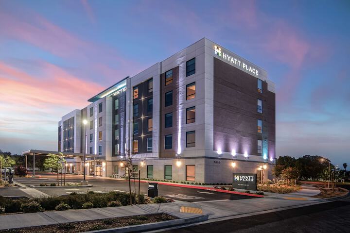 Hotel 3 of 71