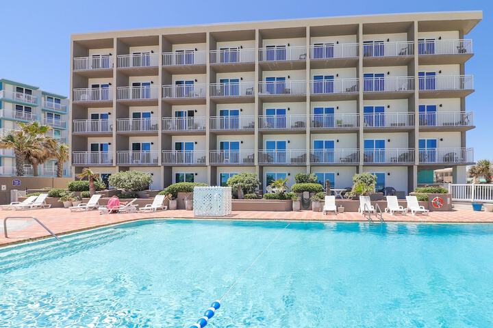 Hotel 6 of 85