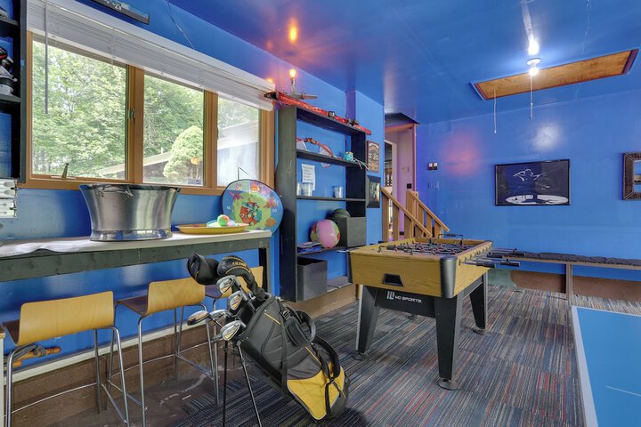 Pet-friendly Vacation Rental w / Lake Access