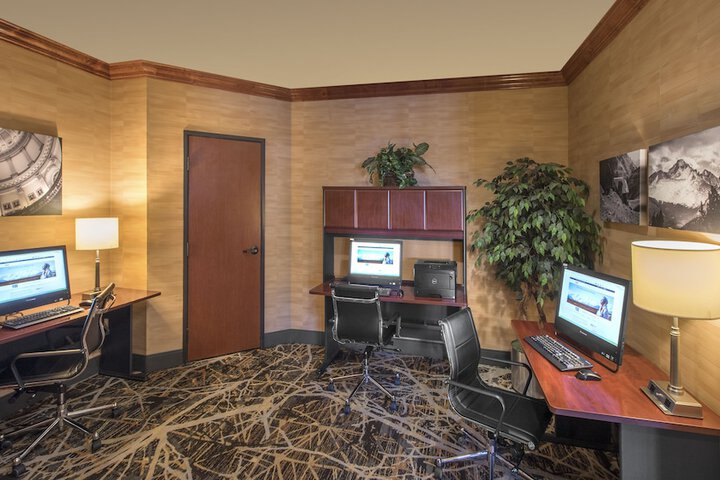 Holiday Inn Denver Lakewood by IHG