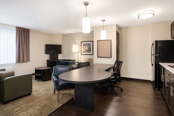 Blue Way Inn & Suites Extended Stay Bloomington Airport - Minneapolis
